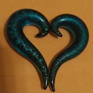 2/8 Beautiful sparkly glass 00 guages hot topic